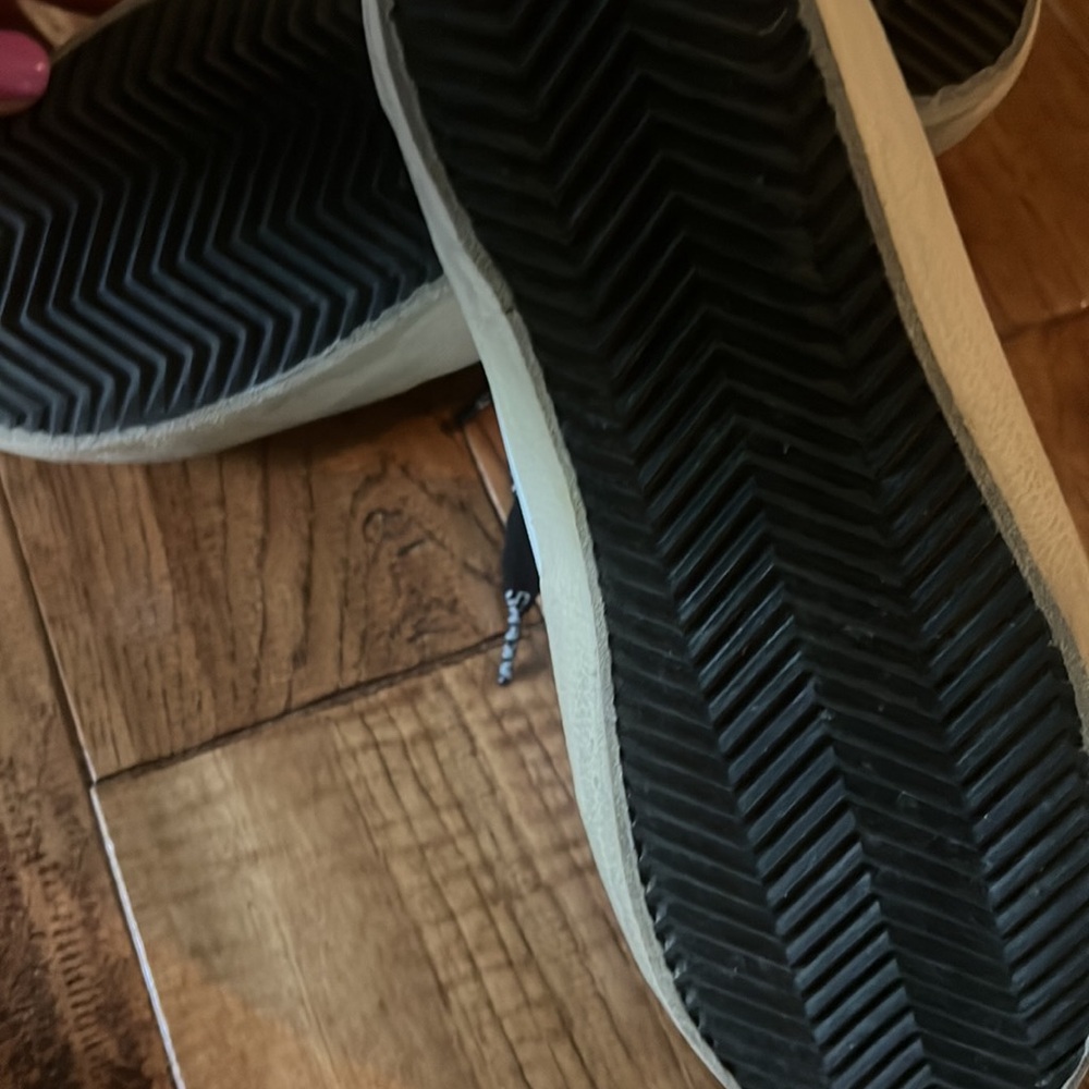 Size 36 Golden Goose. Like brand new with box and dust bag